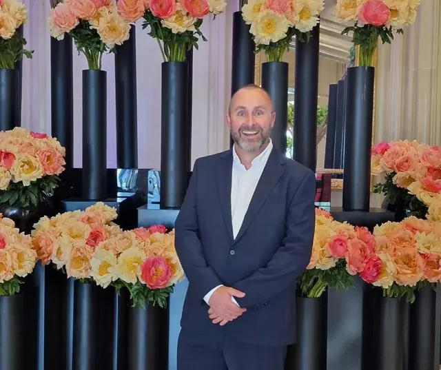 Simon Saunders presented 2023 Wellness Real Estate Report at HOTel & SPA in Paris.