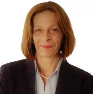 Aniko Paroczi(1).png